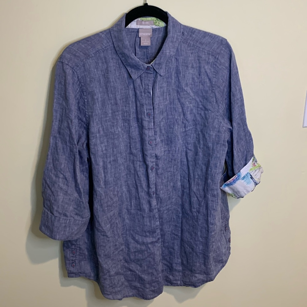 Chico’s no iron chambray button down blouse w/ patterned accent trim. Size 3/XL